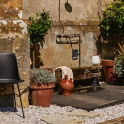 Rely HW70 Outdoor Chair 29 Rely HW70 Outdoor Chair -Danish Design Store Rely HW70 Black I Lucca SC51 Maroon