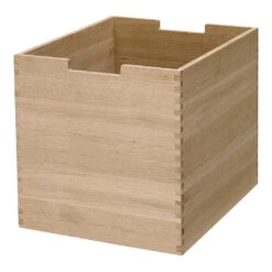 Fritz Hansen Skagerak Cutter Box 18 Fritz Hansen Skagerak Cutter Box -Danish Design Store S1920425 Cutter Box Large Oak