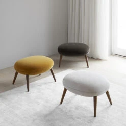 Swoon Ottoman - Single Upholstery -Danish Design Store SC 1771 mood3 84268bc3 1589 49ad ade1 e763808192a3