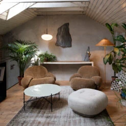 Gubi Pacha Lounge Chair W/ Armrests -Danish Design Store Scatto3 Gubi Dolomia 3 post 03141c70 417b 4509 a97f c015a09c3101