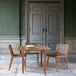 RIB Outdoor Dining Table - Square -Danish Design Store Sibast RIB outdoor dining chair and table 100x100 setting 2 9455b1ae 2d4d 4d94 befe 7666be9cd40f