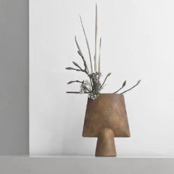 101 COPENHAGEN Sphere Vase - Square 32 101 COPENHAGEN Sphere Vase - Square -Danish Design Store Sphere Vase Square Mini Ocher Ikebana