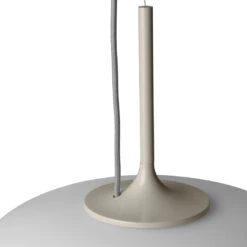 Gubi Stemlite Pendant 30 Gubi Stemlite Pendant -Danish Design Store Stemlite Pendant 38 PebbleGray detail