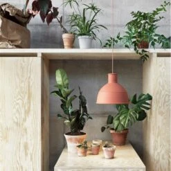 Muuto Unfold Pendant Lamp 30 Muuto Unfold Pendant Lamp -Danish Design Store Unfold Terracotta med res lifestyle