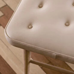 VLA75 Foyer Bench - Seat Upholstered 12 VLA75 Foyer Bench - Seat Upholstered -Danish Design Store VLA75 oak oil sif90 detail v1