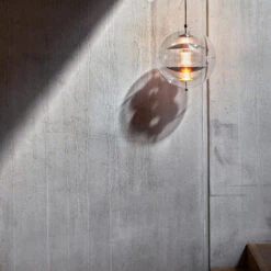 Verpan VP Globe Pendant 32 Verpan VP Globe Pendant -Danish Design Store Verpan Globe Brushed Alu Profile 2 HR