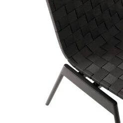 Ville AV33 Outdoor Side Chair 19 Ville AV33 Outdoor Side Chair -Danish Design Store VilleAV33 WarmBlack Detail