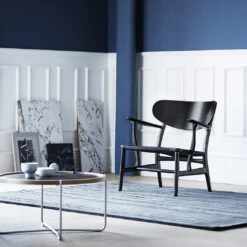 CH22 Lounge Chair 30 CH22 Lounge Chair -Danish Design Store Wegner CH22 oak black CH417 tray table