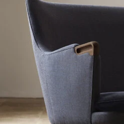 CH72 Sofa 11 CH72 Sofa -Danish Design Store Wegner CH71 Walnut Oil Canvas794 Detail 1