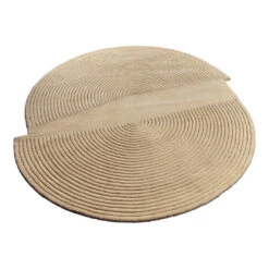 Zen Rug - Split 29 Zen Rug - Split -Danish Design Store Zen Rug Split 157 x 180 cm Beige 22 152 20 00002