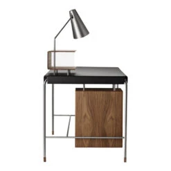 AJ52 Society Table 10 AJ52 Society Table -Danish Design Store aj52 society table valnoed laeder2002 side