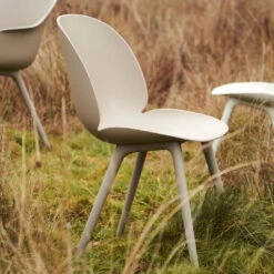 Gubi Beetle Dining Chair - Plastic Base - Outdoor 15 Gubi Beetle Dining Chair - Plastic Base - Outdoor -Danish Design Store beetle bat pic1 fig 1 60dd84e2 e105 4a98 994b c22647a3cf3e