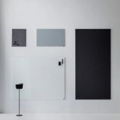 CHAT BOARD Classic Board - 47.2" W X 47.2" H -Danish Design Store chat board classic buzzifelt 10 7c7464f0 763f 4be2 b447 c65f52b68072