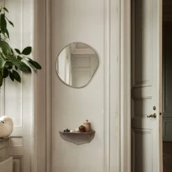 Ferm LIVING Ary Mini Vase 30 Ferm LIVING Ary Mini Vase -Danish Design Store fermLIVING AW21 PondMirrorSmallDarkChrome image aee61ad3 84fd 48d5 acad 0ec20cd5afaf