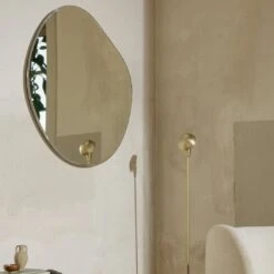 Ferm LIVING Ary Mini Vase 29 Ferm LIVING Ary Mini Vase -Danish Design Store fermLIVING AW21 PondMirrorXLDarkChrome TinyFloorLampBrass image