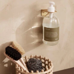 Ferm LIVING Basho Wall Hanger 7 Ferm LIVING Basho Wall Hanger -Danish Design Store fermLIVING BashoWallHanger brass image