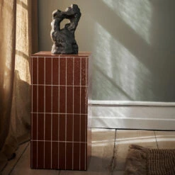 Ferm LIVING Pillar Pedestal 9 Ferm LIVING Pillar Pedestal -Danish Design Store fermLIVING AW23 PillarPedestal 1104268313 GrottoPiece 1104267544 01