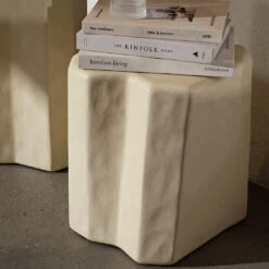 Ferm LIVING Staffa Stool 14 Ferm LIVING Staffa Stool -Danish Design Store fermLIVING AW23 StaffaStool 1104267968 RippleLowGlasses 1104264664 01