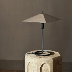 Ferm LIVING Filo Table Lamp - Square 17 Ferm LIVING Filo Table Lamp - Square -Danish Design Store fermLIVING SS23 FiloTableLampSquare 1104266766 image 01