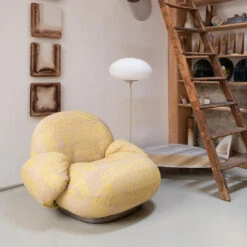 Gubi Pacha Lounge Chair W/ Armrests -Danish Design Store poltronaGialla set3 day3 0 1 post